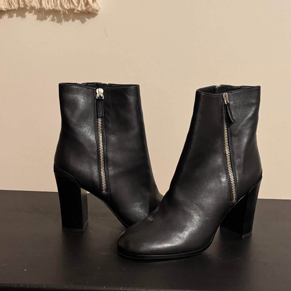 Katherine Kelly Black Leather Ankle Boots with Silver Zipper